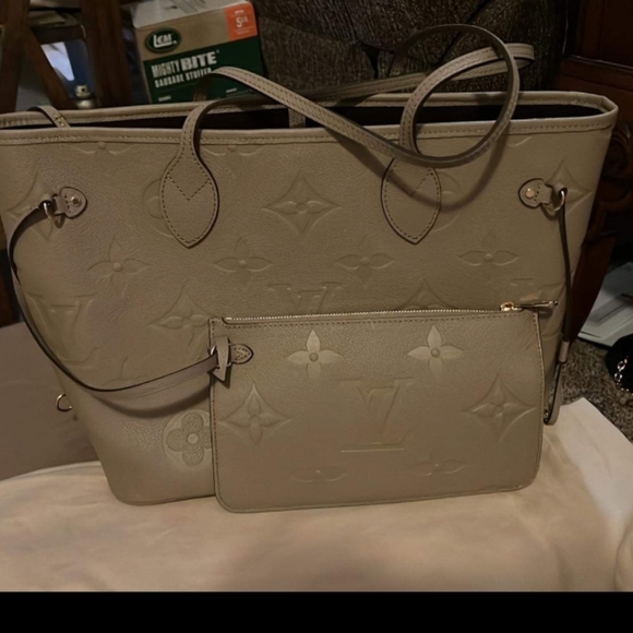 Louis Vuitton Handbags - Louis vuitton turtle dove neverfull